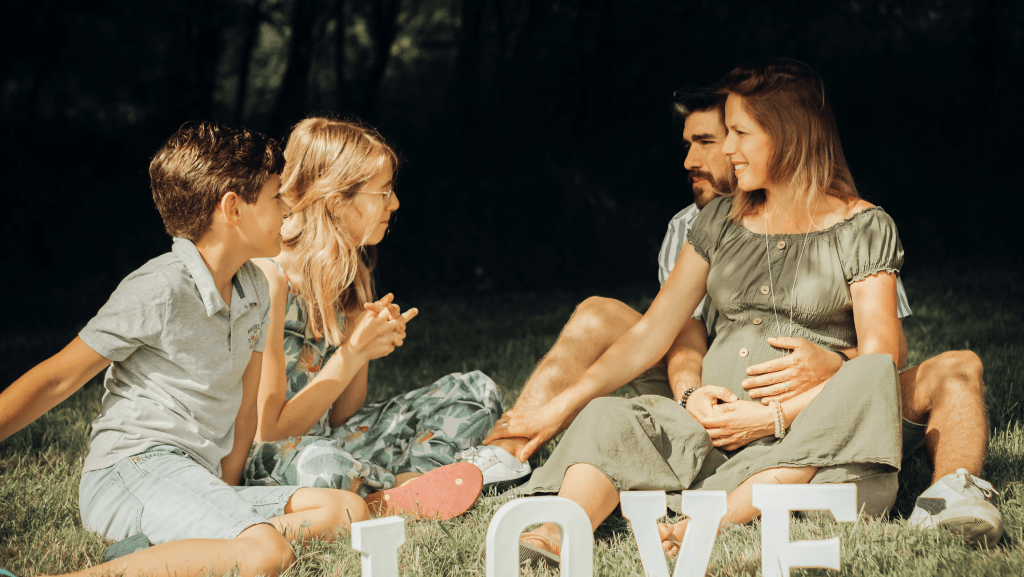 Photographe à Erdre-en-Anjou capturant un moment complice