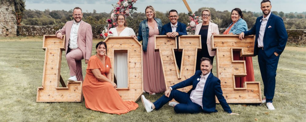 Photos de groupe lors d'un mariage en Maine-et-Loire